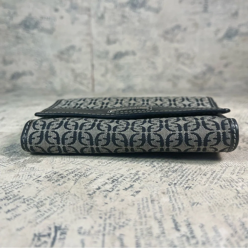 Fossil vintage canvas